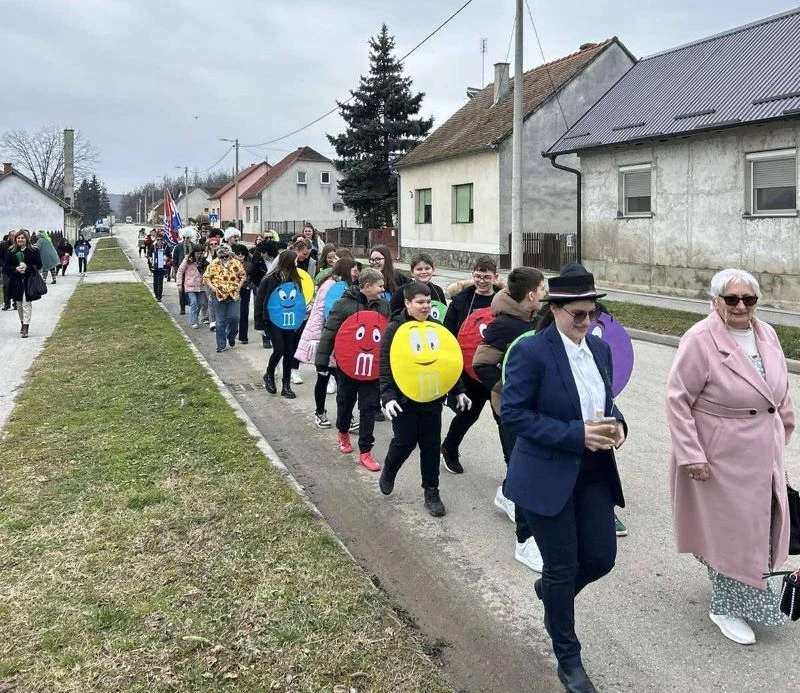 ČAGLINSKA OSNOVNA ŠKOLA „Poklade su, poklade su i ludi su dani“