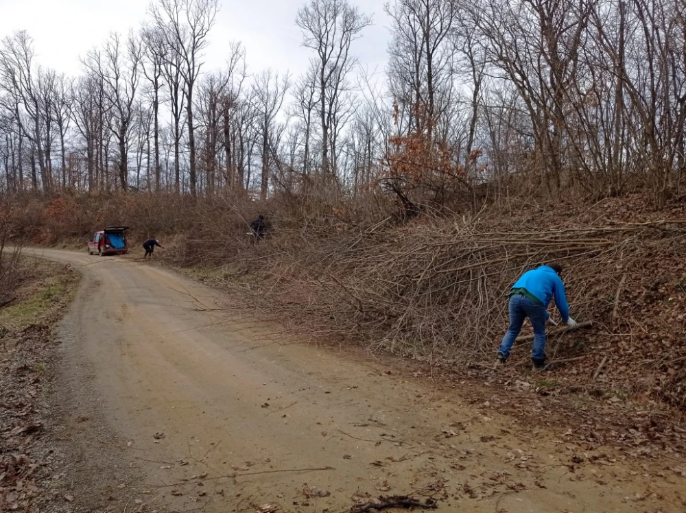Mještani Škrtabutnika ogorčeni zbog loše ceste – sami poduzeli prve korake na poboljšanju