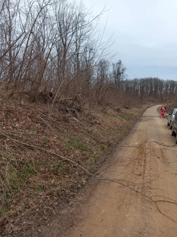Mještani Škrtabutnika ogorčeni zbog loše ceste – sami poduzeli prve korake na poboljšanju