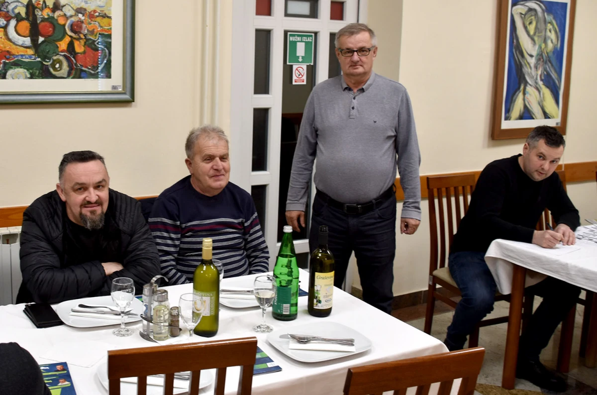 BIŠKUPAČKI VOĆARI I VINOGRADARI PRIPREMAJU SE ZA SEZONU: Stručno predavanje o modernoj zaštiti u Velikoj