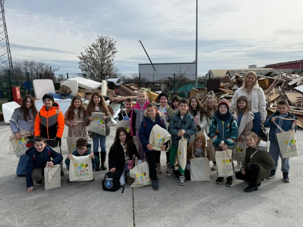Katolička osnovna škola: Edukativna radionica u Komunalcu o odvajanju otpada 