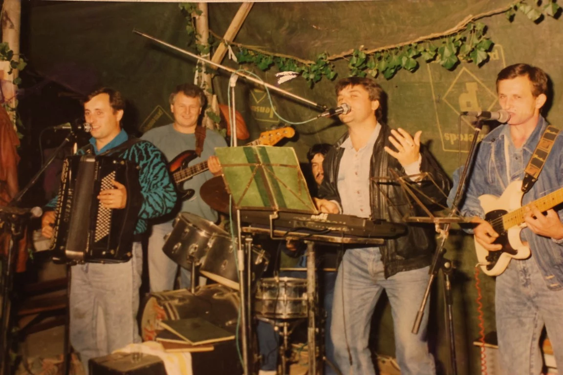 Nekad popularni svirači SOS ponovo na okupu - jednog ispratili u mirovinu