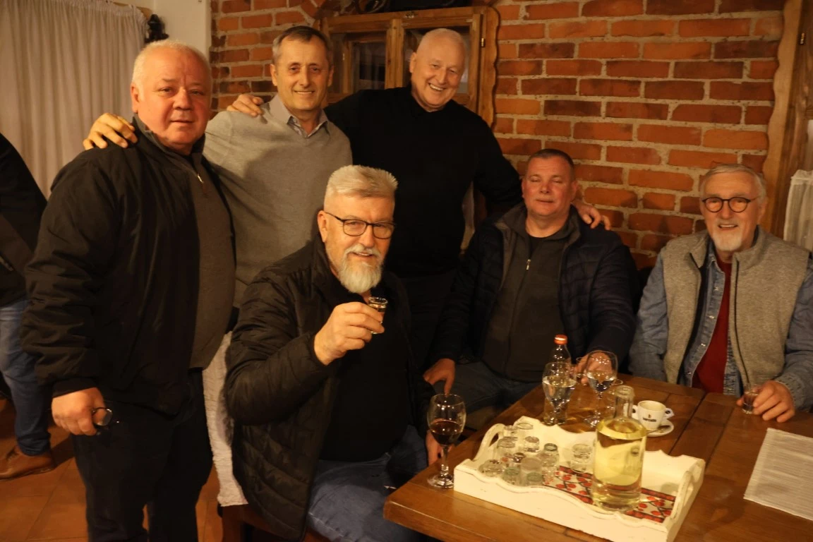 Nekad popularni svirači SOS ponovo na okupu - jednog ispratili u mirovinu