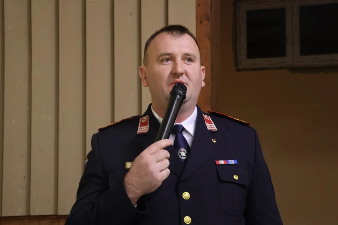 Bektežani Ivan Ramić i Zdravko Galić vatrogasci su 60, a Vlado Stipić i Josip Galić 50 godina