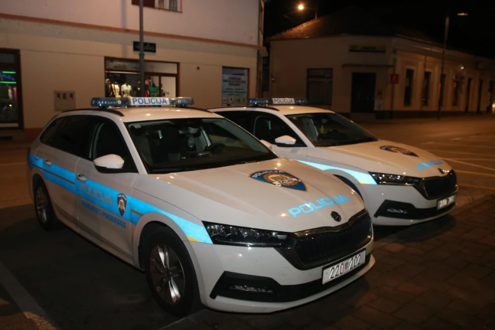 Policijska noćna kontrola razotkrila krivotvorenu vozačku dozvolu