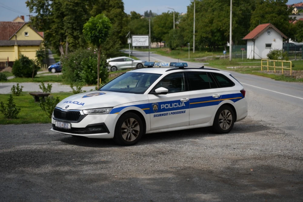 Čak 12 negativnih bodova i zabrana vožnje nakon nesreće u Gradišu