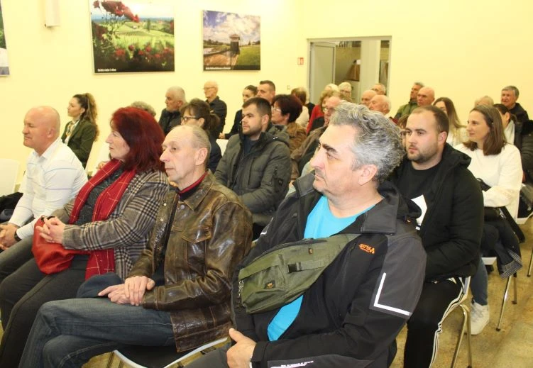 Otvorena izložba slika hrvatskog branitelja Drage Matoševića „Korizma i Uskrs“