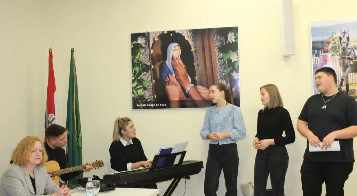 Otvorena izložba slika hrvatskog branitelja Drage Matoševića „Korizma i Uskrs“