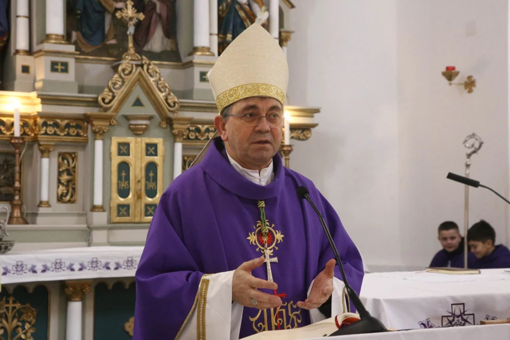 Deset puta „da“ životu: Obitelj Ivić svjedoči radost evanđelja