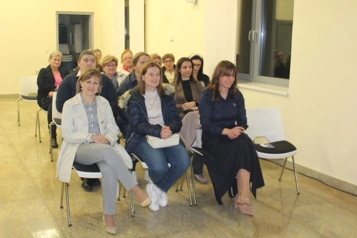 TJEDAN ZA ŽENE U PLETERNICI: Održano predavanje „Dostojanstvo žene“