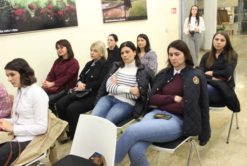 TJEDAN ZA ŽENE U PLETERNICI: Održano predavanje „Dostojanstvo žene“