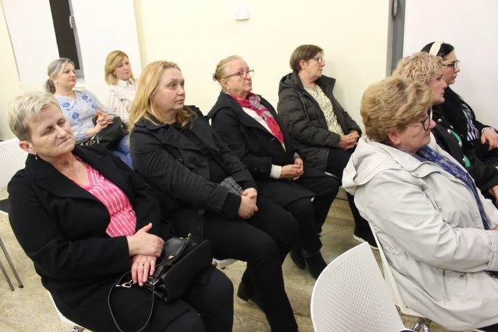 TJEDAN ZA ŽENE U PLETERNICI: Održano predavanje „Dostojanstvo žene“