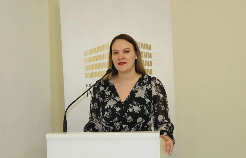 ZAVRŠEN TJEDAN ZA ŽENE U PLETERNICI: Održano predavanje „Sve što su mi prešutjeli o muškarcima i ženama“