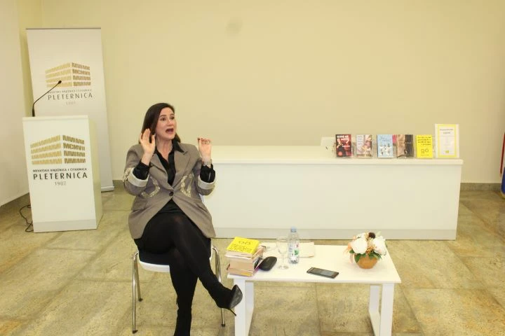 ZAVRŠEN TJEDAN ZA ŽENE U PLETERNICI: Održano predavanje „Sve što su mi prešutjeli o muškarcima i ženama“