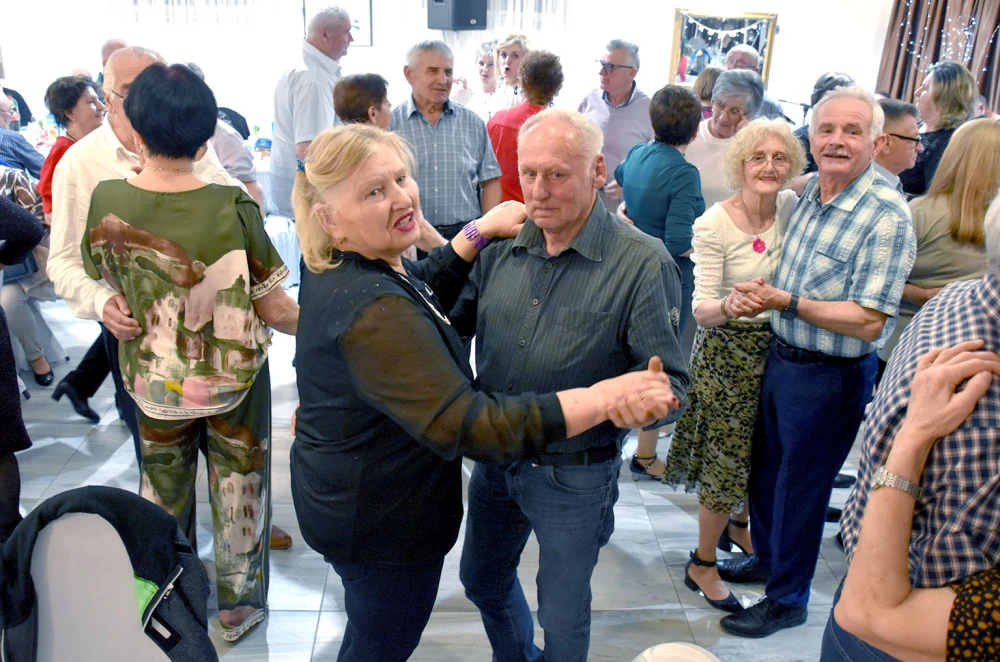 Dvorana Luki u znaku žena: Cvijeće, darovi i vrhunska zabava 