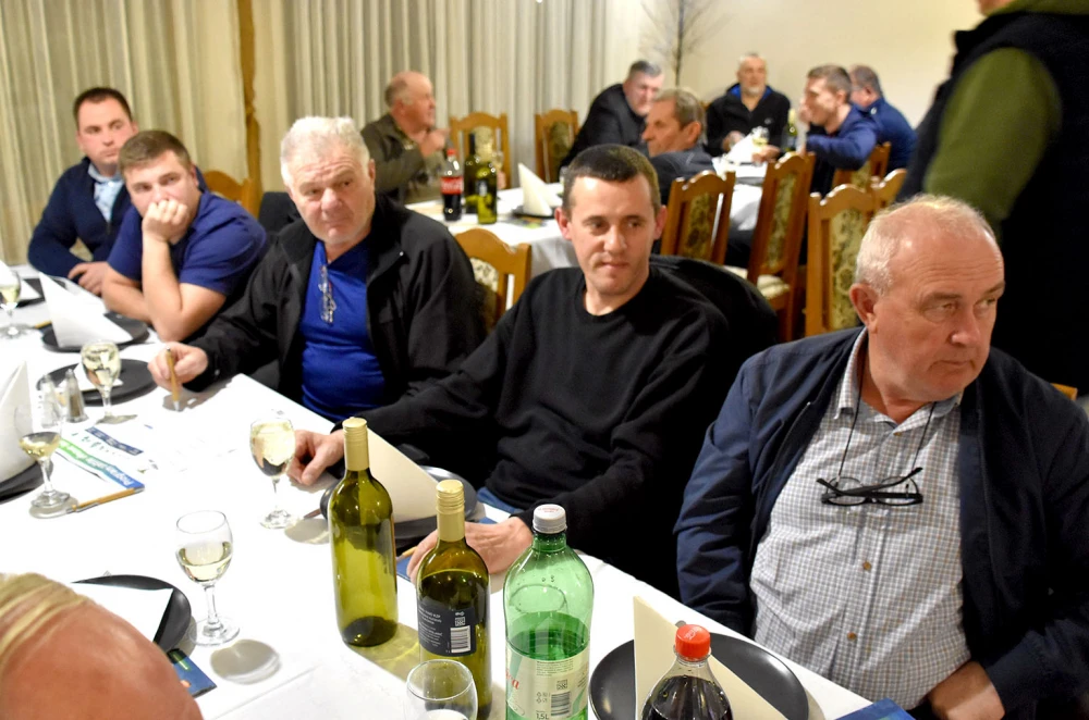 Vetovački vinogradari spremni za novu sezonu: Održano stručno predavanje u Lukaču