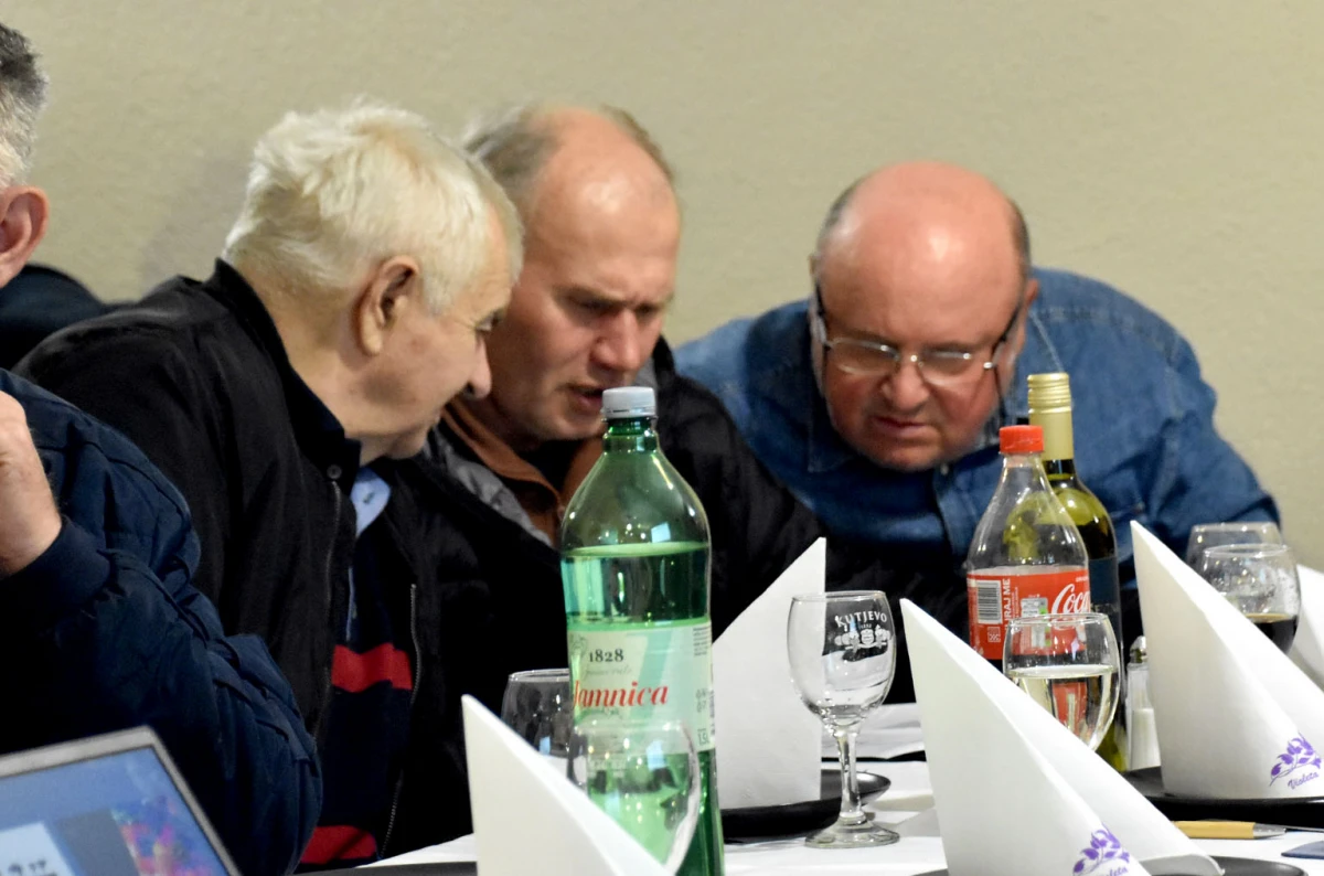 Vetovački vinogradari spremni za novu sezonu: Održano stručno predavanje u Lukaču