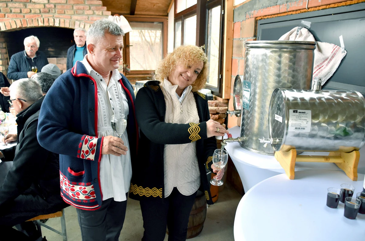 Srce puno, a klijet još punija: Tradicionalna proslava kod Božice i Roberta Hodaka