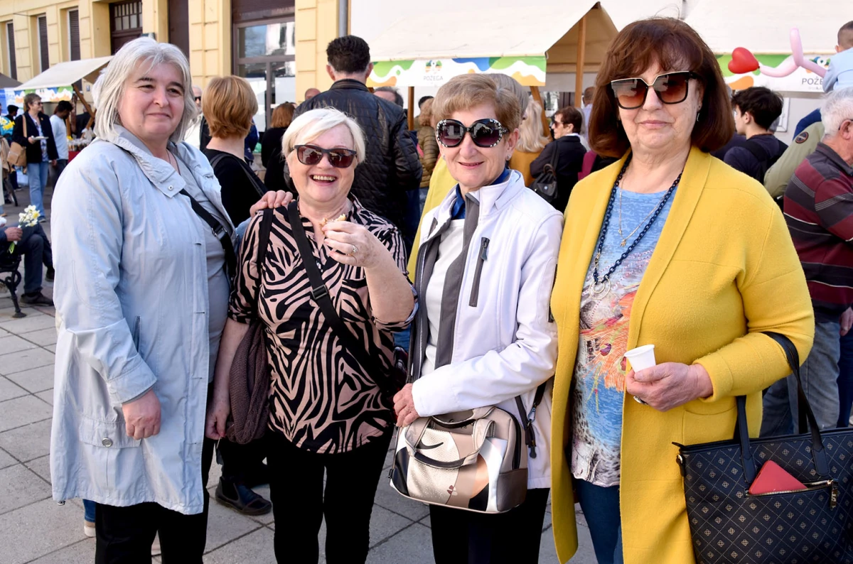 Svečani mimohod povijesnih postrojbi obogatio obilježavanje Dana grada Požege