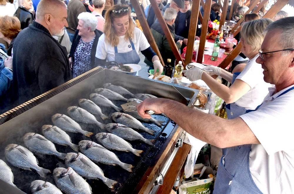 Od mora do ravnice: „Zeleno–plavo” donijelo bogatstvo hrvatskih okusa u Požegu