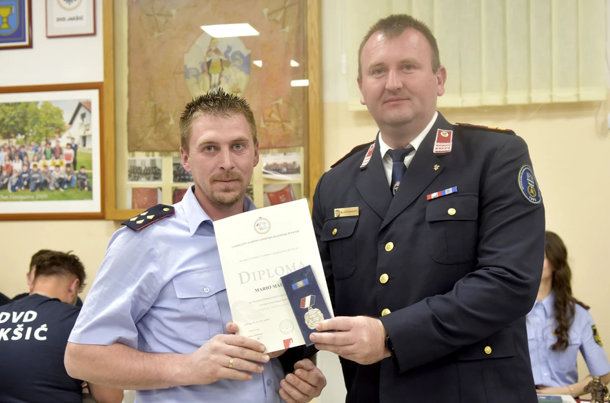 Vatrogasci Jakšića imaju novo čelništvo, a Antunu Pažinu dodijeljena spomenica za 60 godina vatrogastva