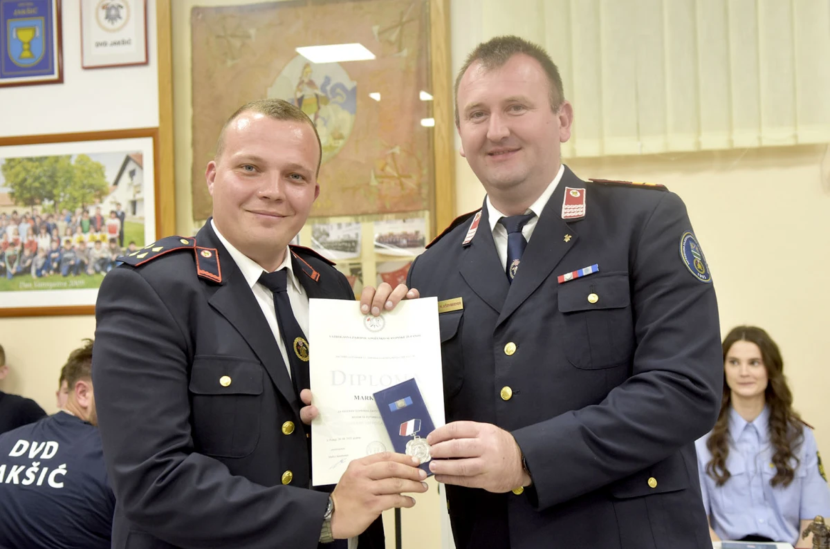 Vatrogasci Jakšića imaju novo čelništvo, a Antunu Pažinu dodijeljena spomenica za 60 godina vatrogastva