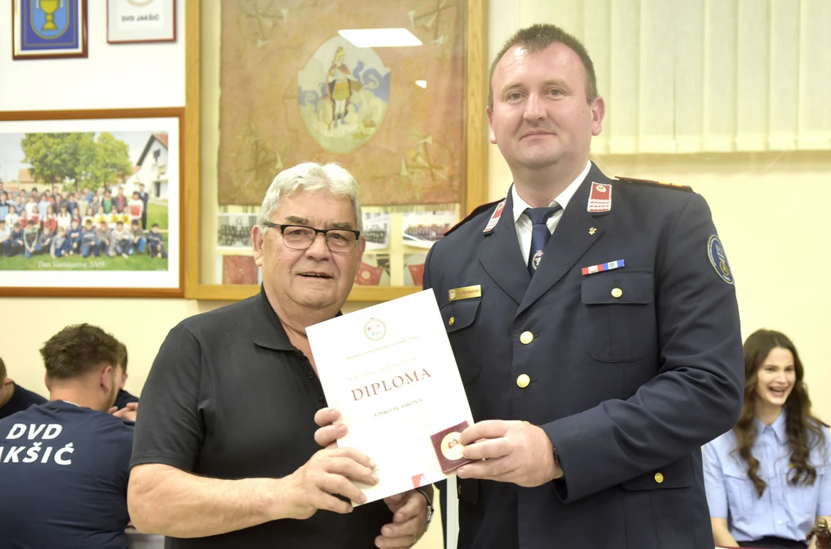 Vatrogasci Jakšića imaju novo čelništvo, a Antunu Pažinu dodijeljena spomenica za 60 godina vatrogastva