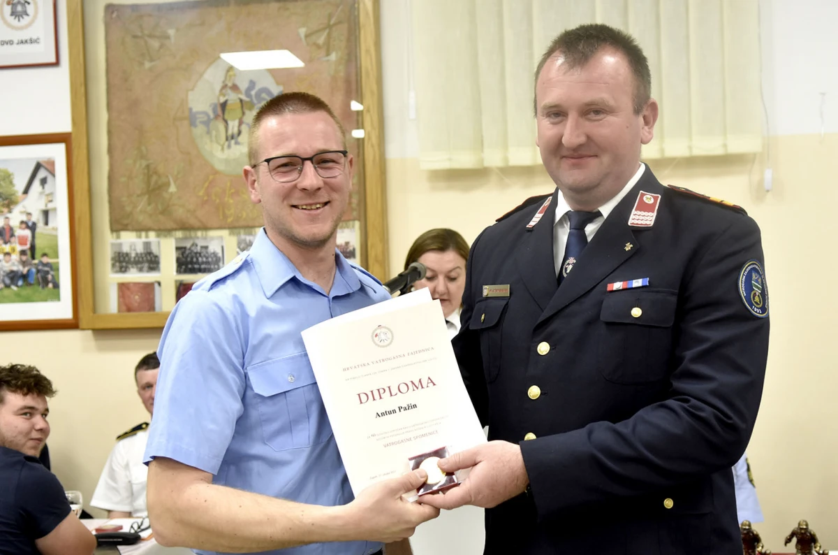 Vatrogasci Jakšića imaju novo čelništvo, a Antunu Pažinu dodijeljena spomenica za 60 godina vatrogastva