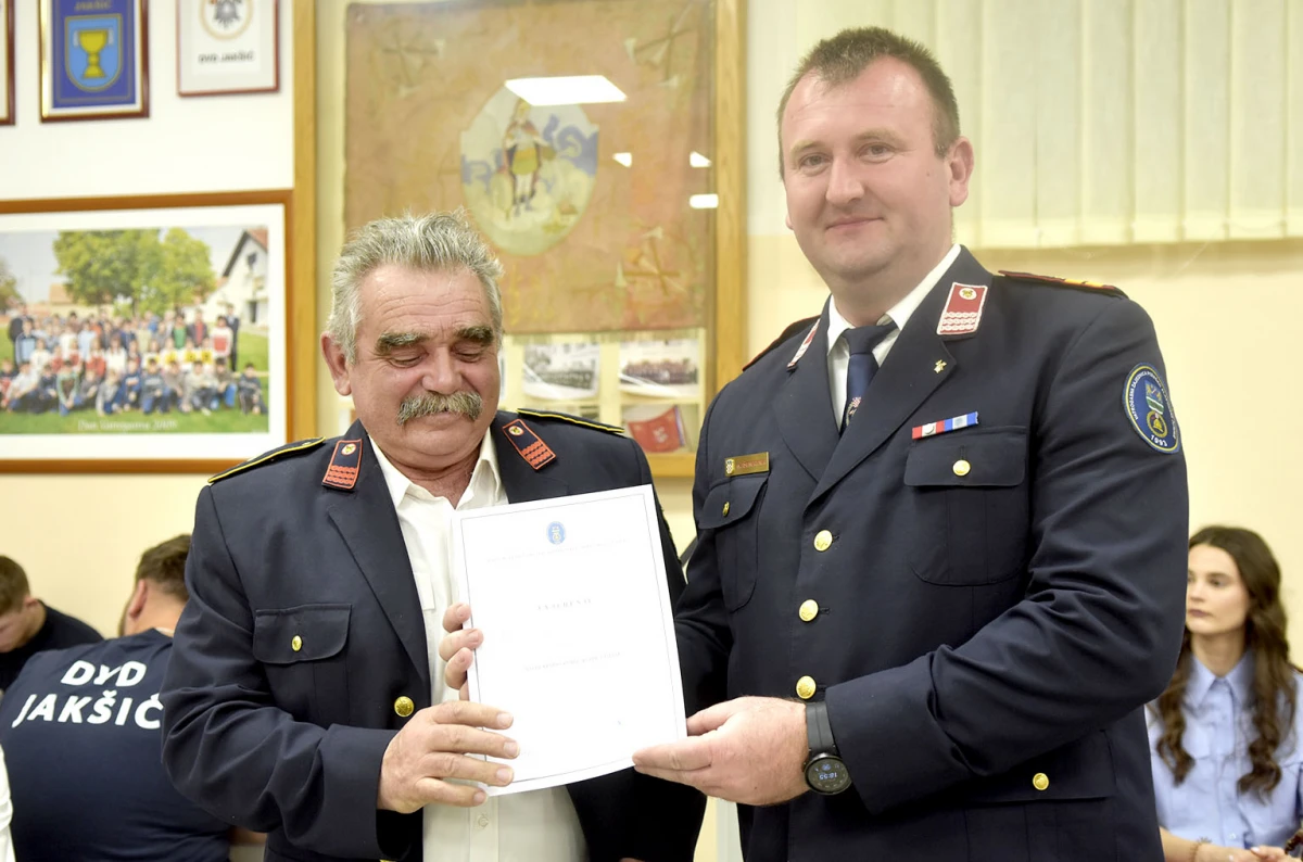 Vatrogasci Jakšića imaju novo čelništvo, a Antunu Pažinu dodijeljena spomenica za 60 godina vatrogastva