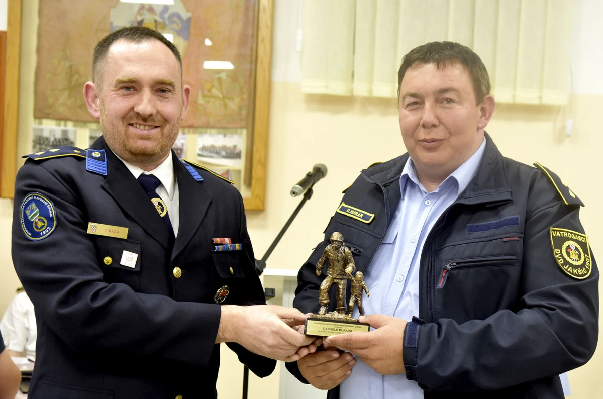 Vatrogasci Jakšića imaju novo čelništvo, a Antunu Pažinu dodijeljena spomenica za 60 godina vatrogastva