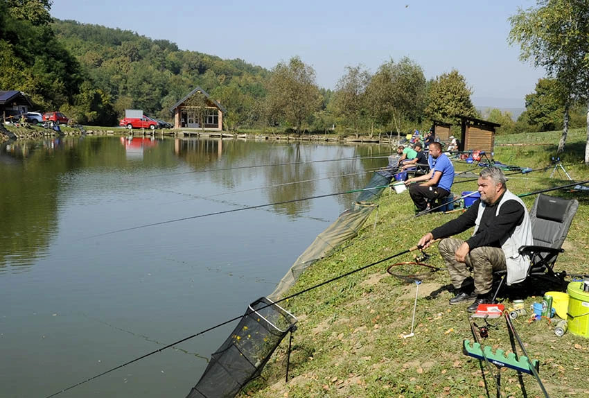 Ribnjaci u Starom Brestovcu puni ribe, a dom otvoren svima