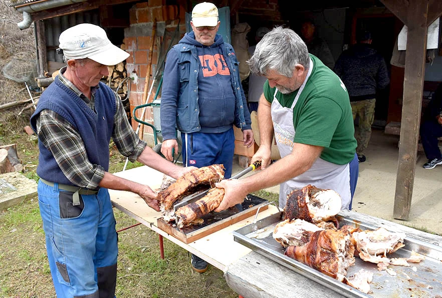 Ribnjaci u Starom Brestovcu puni ribe, a dom otvoren svima