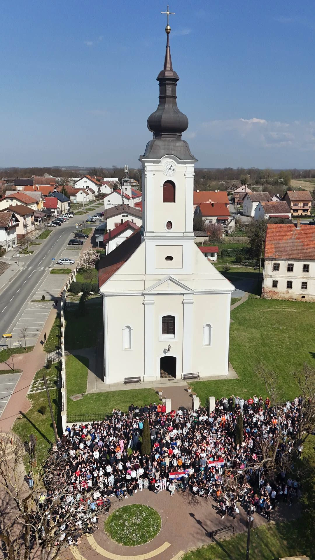 Dvadeset i sedmi Križni put mladih Požeške biskupije