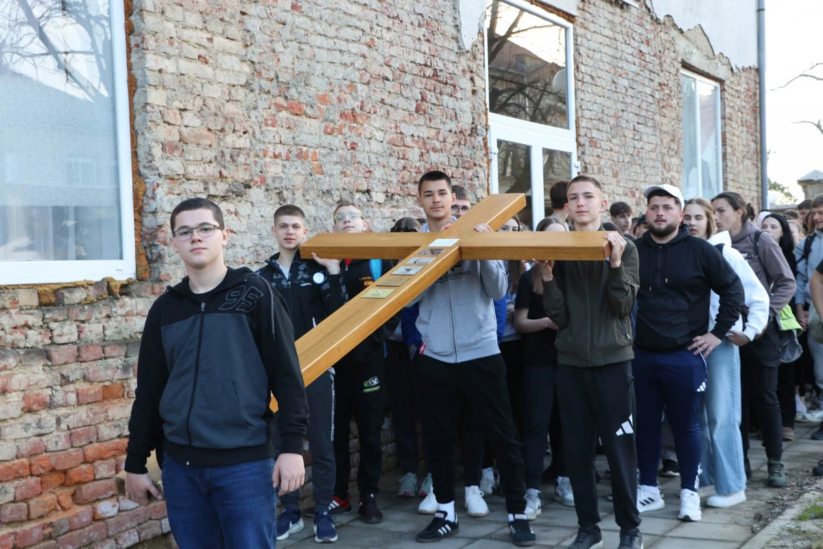 Dvadeset i sedmi Križni put mladih Požeške biskupije