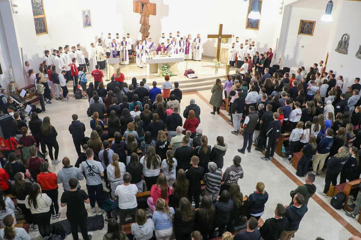 Dvadeset i sedmi Križni put mladih Požeške biskupije