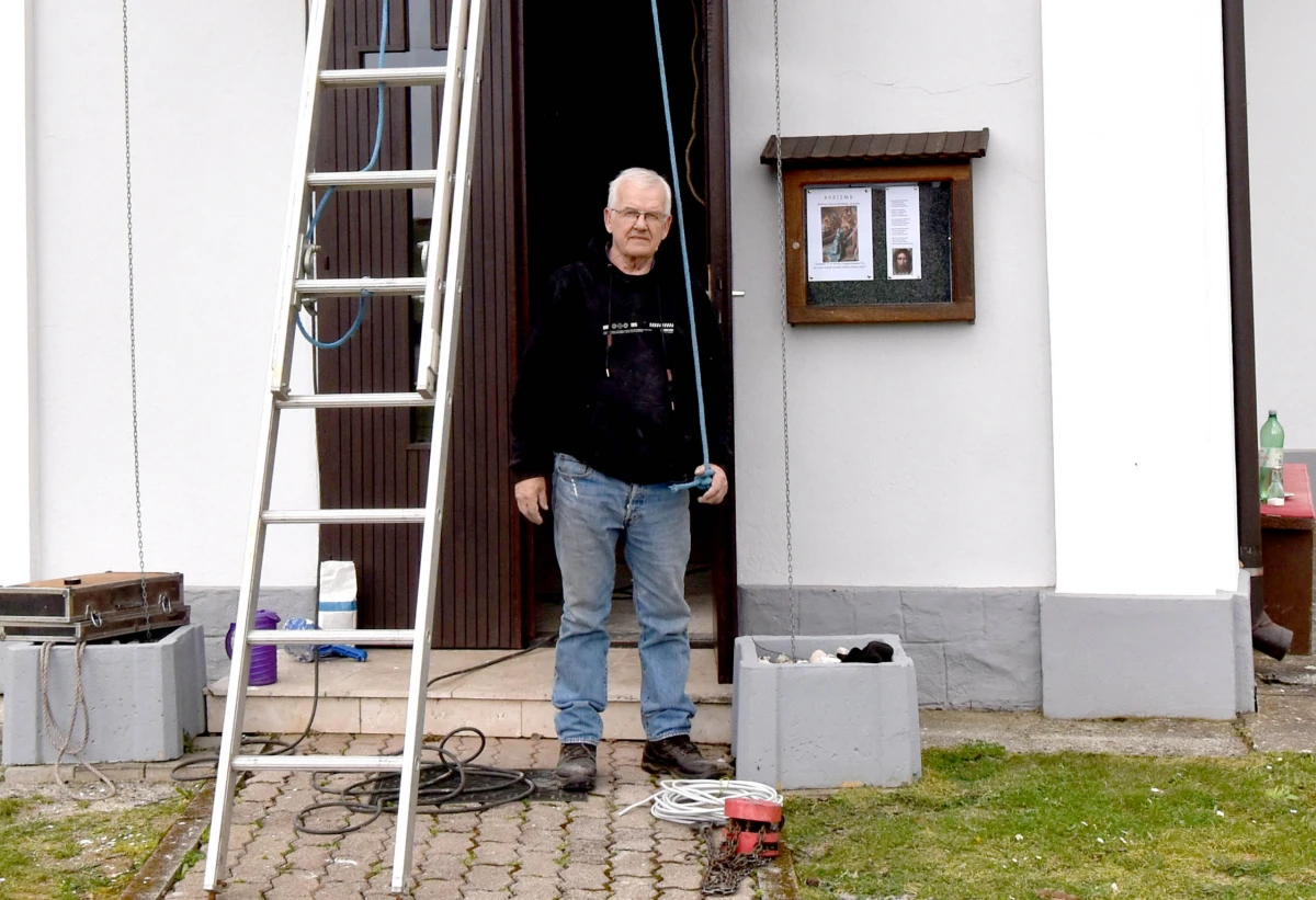 Stoljetna kapela u Alilovcima ide u korak s vremenom: Nakon stotinu godina, zvona pokreće električna struja