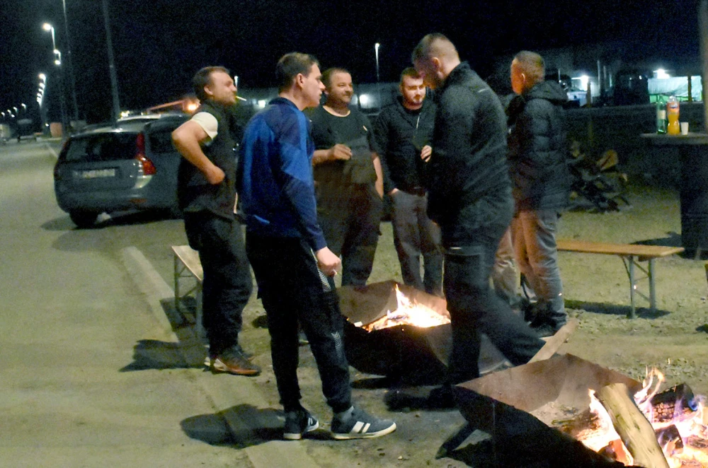 KUTJEVČANI NE ODUSTAJU: Treći tjedan blokade kompostane, osniva se i Eko udruga