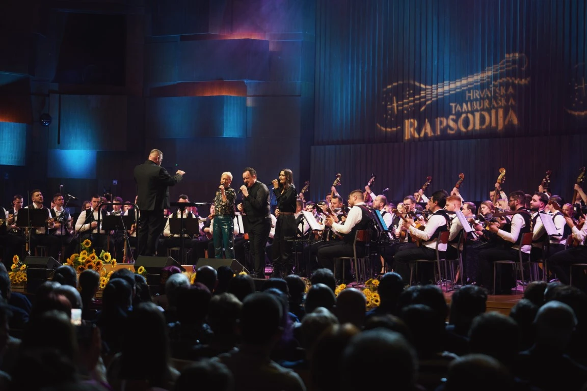  Slavonska rapsodija na dva koncerta okupila više od stotinu tamburaša - među njima i Požežani