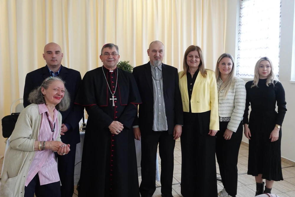 Biskup Ivo pohodio Dom za odrasle osobe u Ljeskovici