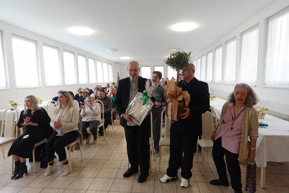 Biskup Ivo pohodio Dom za odrasle osobe u Ljeskovici