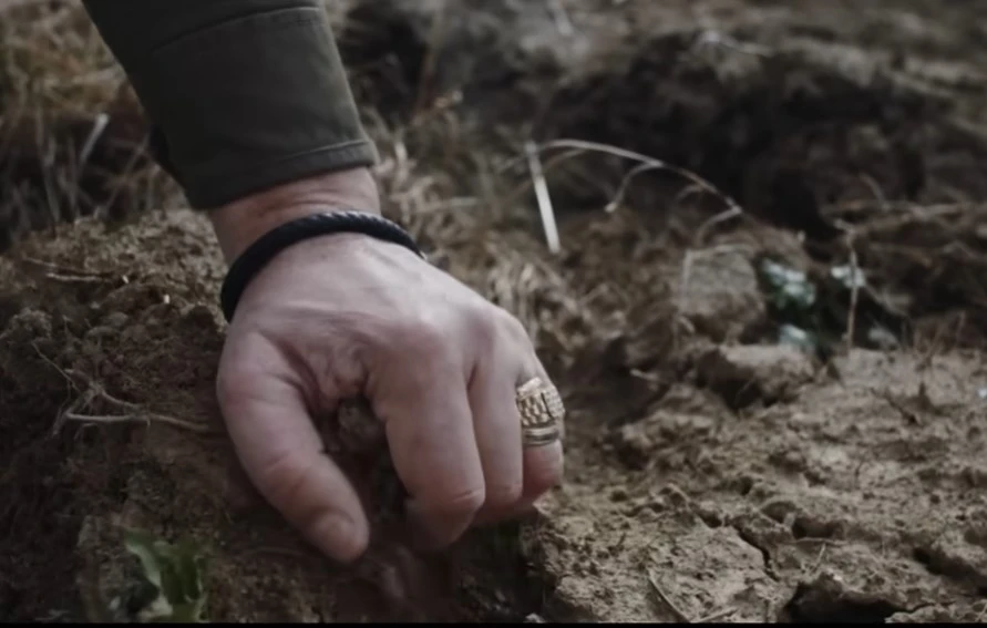 Jedan Thompsonov hit ima video spot snimljen je u susjednom kapelačkom kraju