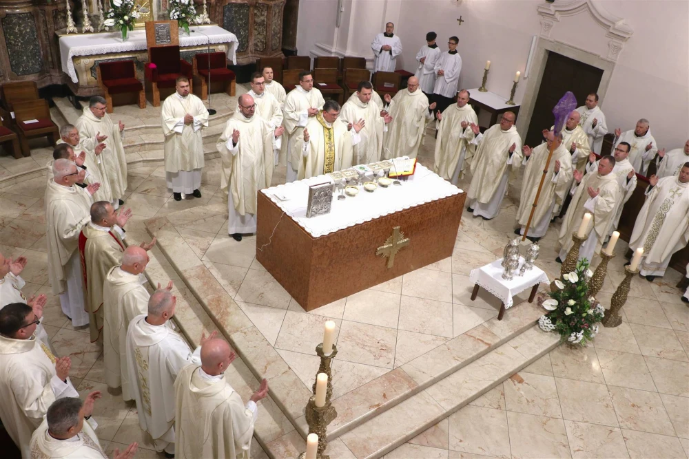 Misa posvete ulja u požeškoj Katedrali