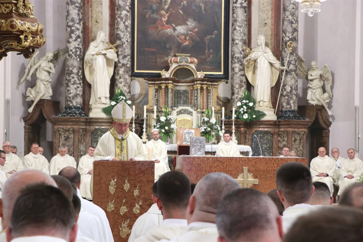 Misa posvete ulja u požeškoj Katedrali