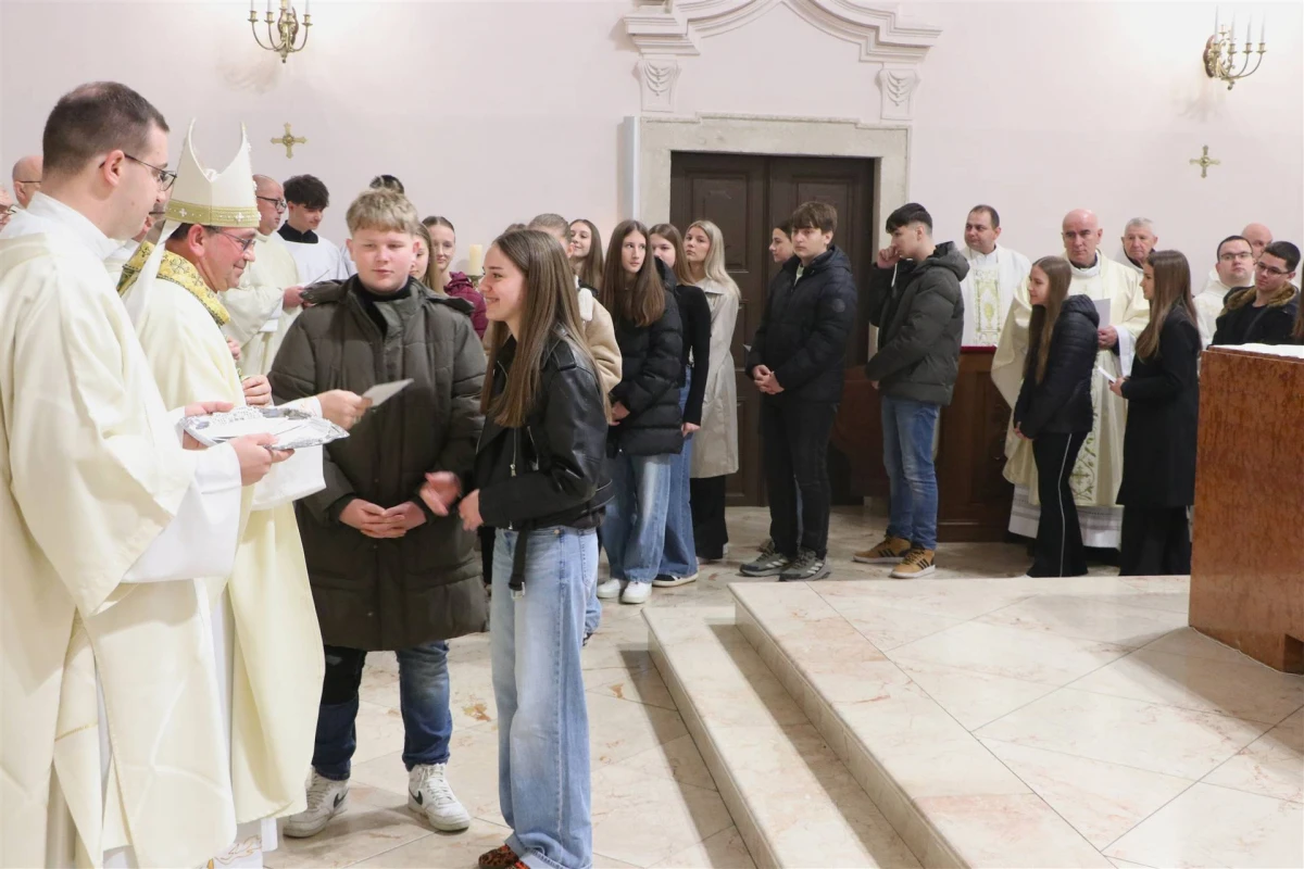 Misa posvete ulja u požeškoj Katedrali