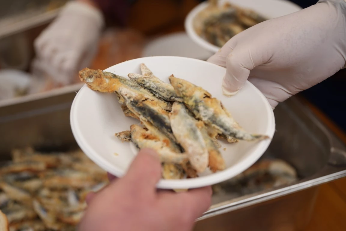 Poznata lica u podjeli girica na Veliki petak