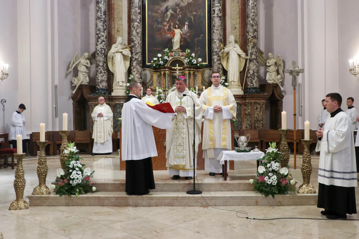 Svetkovina Uskrsnuća Gospodnjega u požeškoj Katedrali