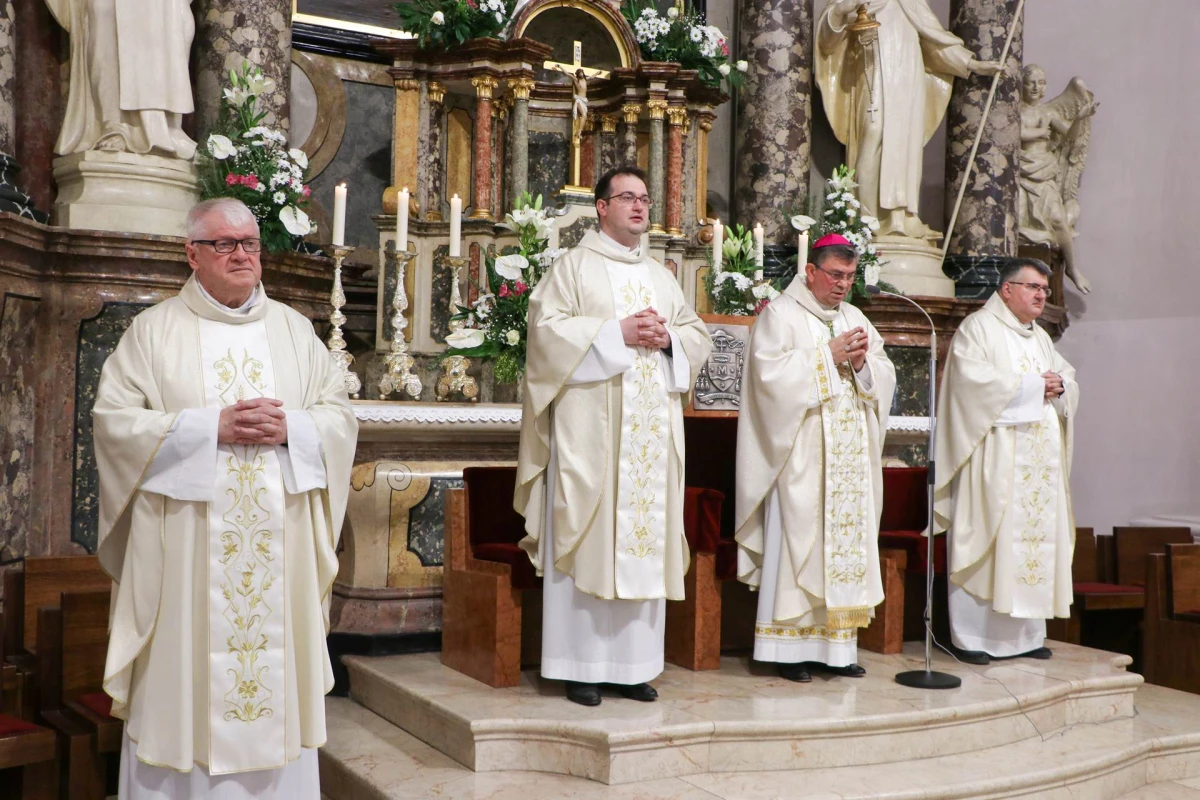 Svetkovina Uskrsnuća Gospodnjega u požeškoj Katedrali