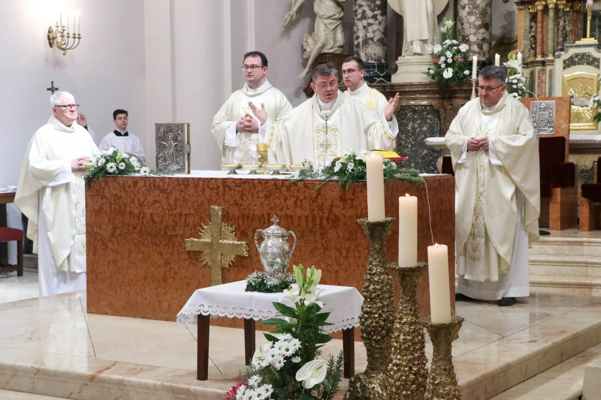 Svetkovina Uskrsnuća Gospodnjega u požeškoj Katedrali