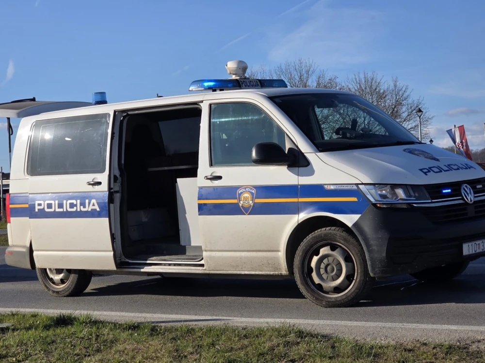 Pijan s 2,07 promila prešao u suprotnu traku i izazvao sudar – samo sreća spriječila tragediju