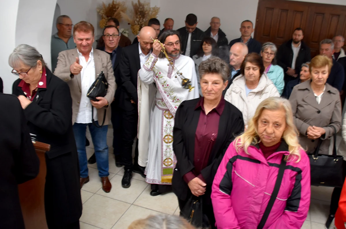 USKRSNA LITURGIJA U POŽEGI: Vjernici uz paroha Petrovića proslavili najveći kršćanski blagdan